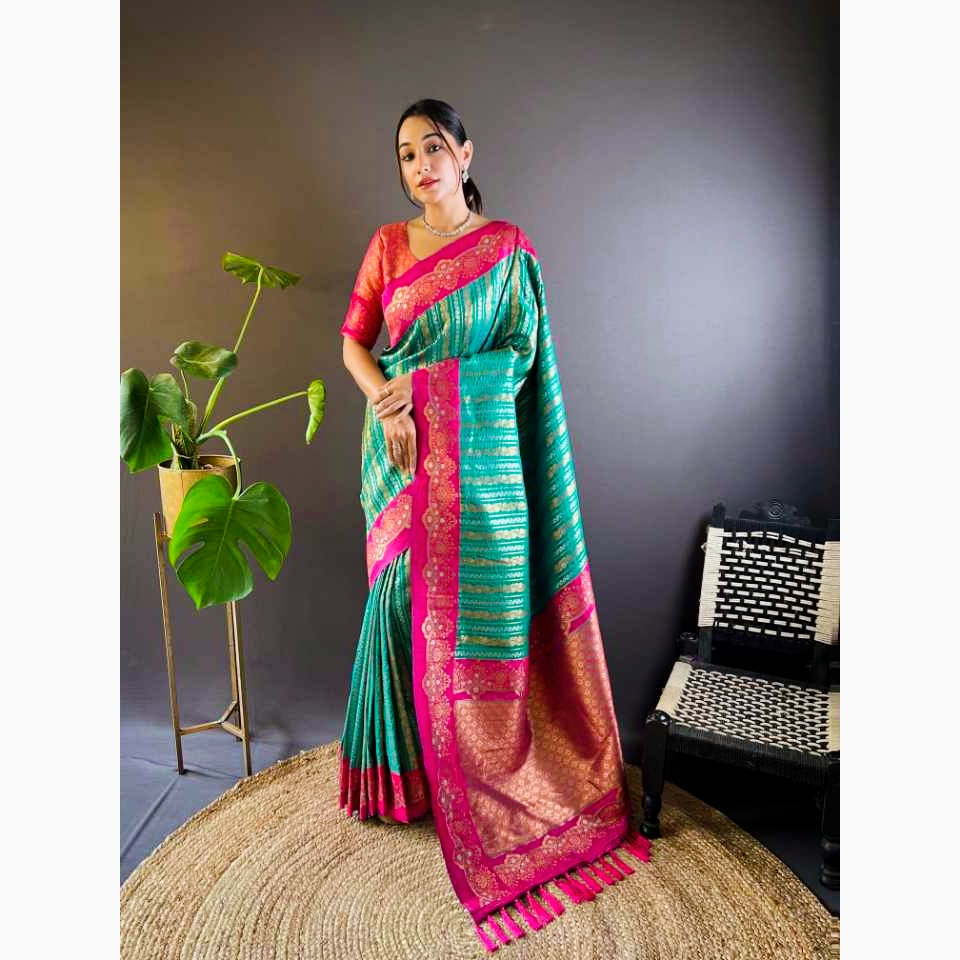 Zimmy Choo Saree Uith Beautiful Khatli Cut Dana Handwork Along With Hand Diamond Work'